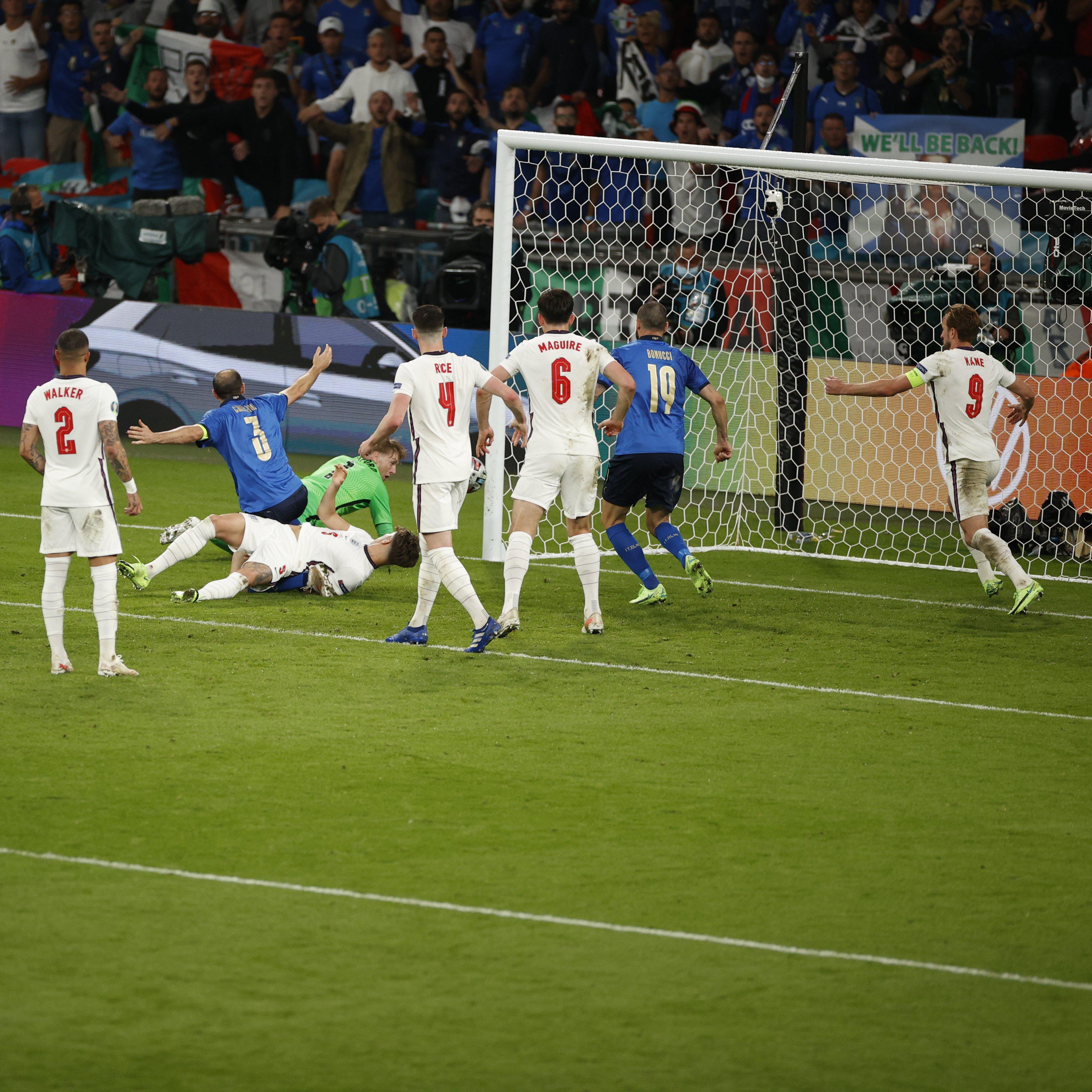 刷屏了（欧洲杯决赛）加拿大决战加纳连麦体育直播-独家新闻