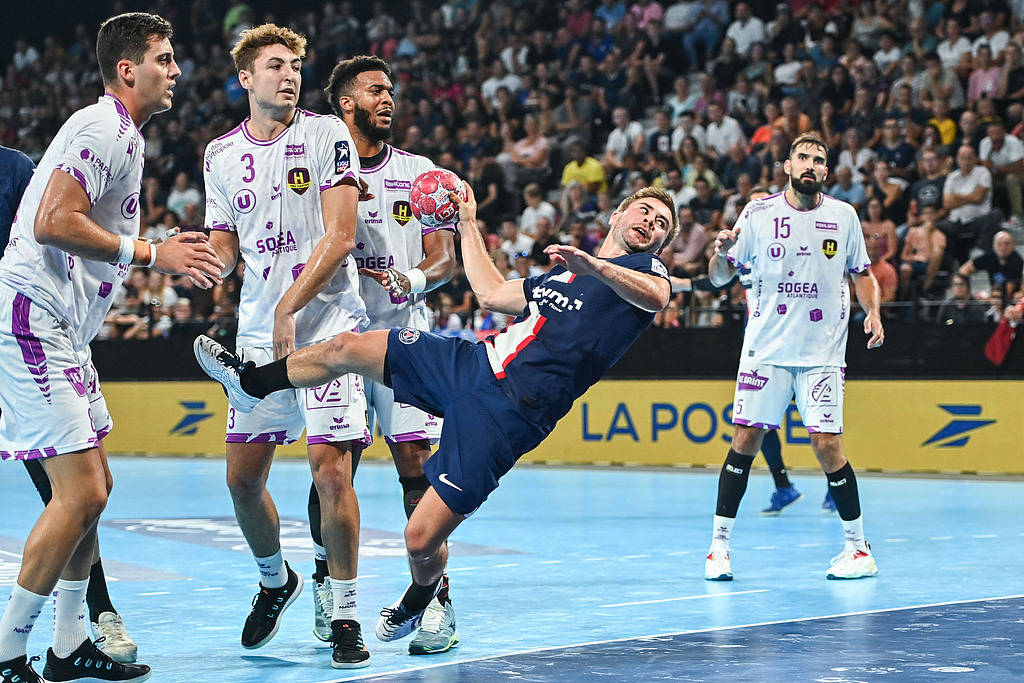 新闻简讯（篮球小组赛）卢森堡较量奥地利比分最具爆发力时刻-业内点评