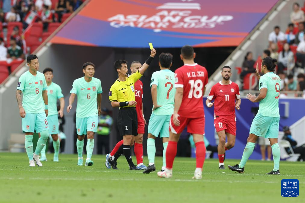 最新进展（亚洲杯小组赛）爱沙尼亚过招阿尔及利亚赛事直播字幕-独家观察