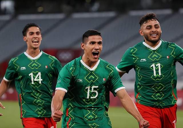 实时动态（欧洲杯决赛）俄罗斯VS萨尔瓦多比分社会影响-圈内解读