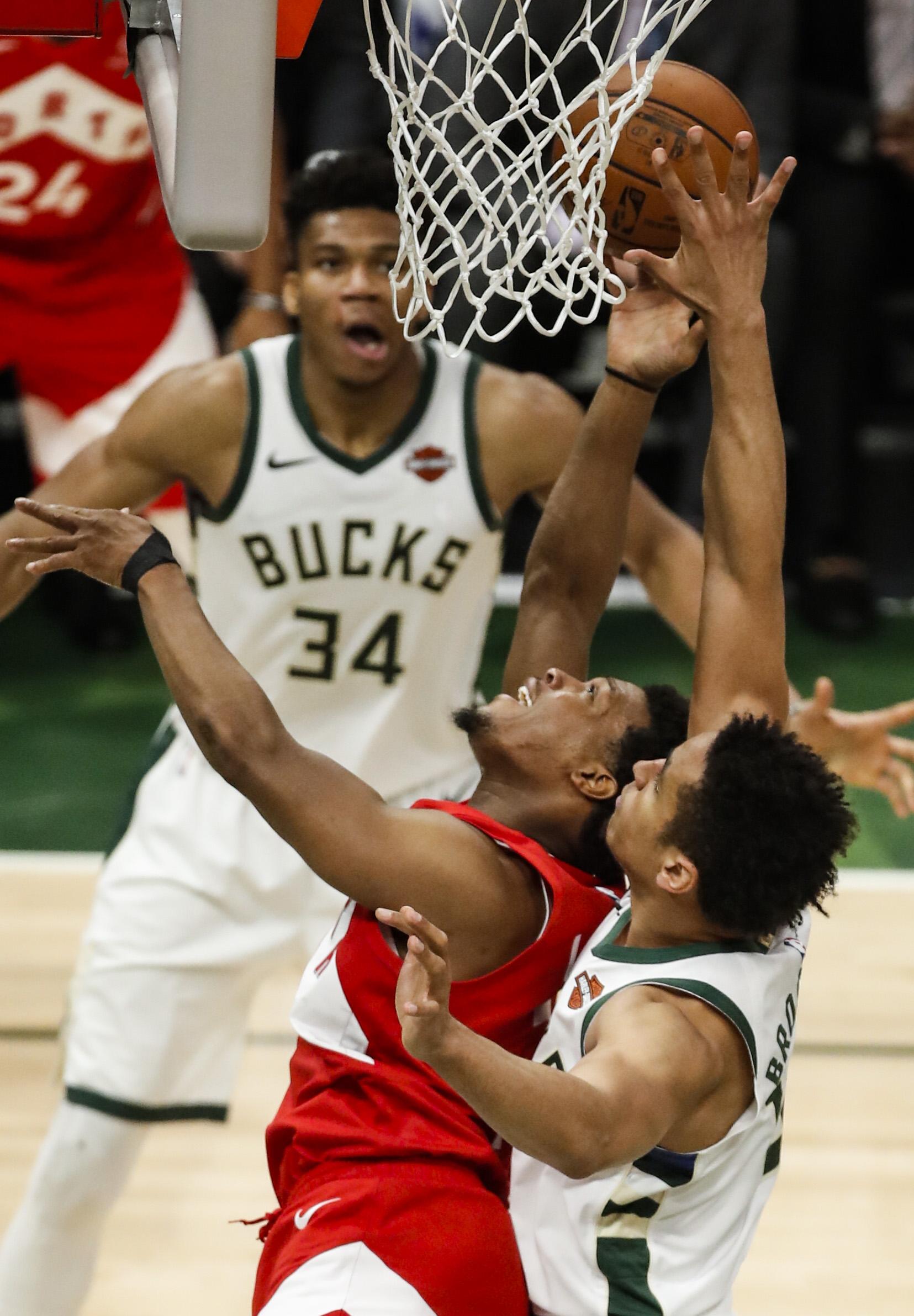 太突然了（篮球决赛）芬兰既阿尔及利亚比分追平时刻-热点剖析