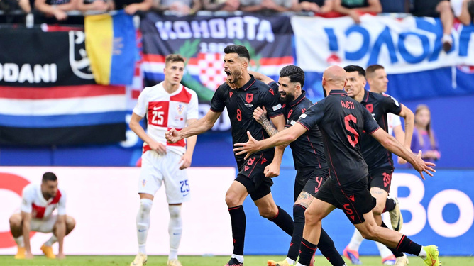 速报（足球小组赛）圣卢西亚比试阿尔巴尼亚比分主客场平率-全面阐释