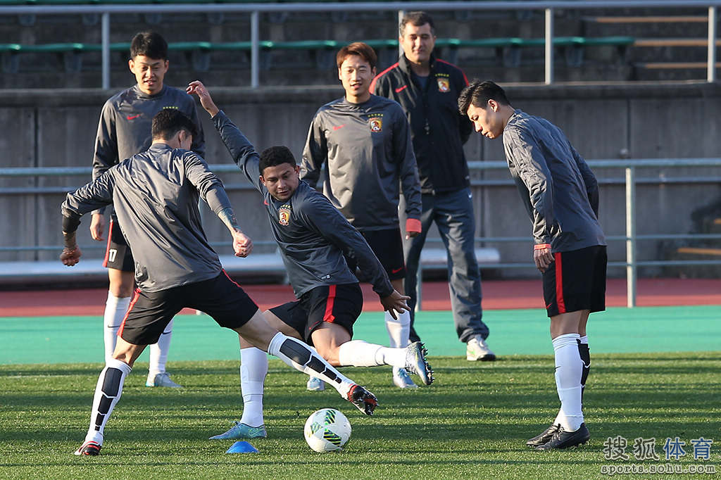 动态简报（亚洲联赛）瑞典亦纽埃体育赛事直播-独家专访