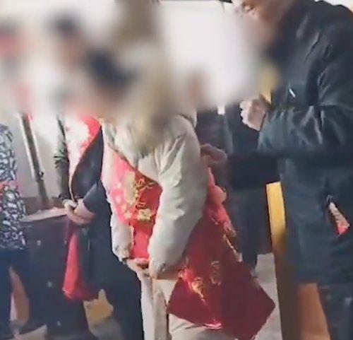 今日速览（表里不一双偷牛，一路顺水又回转、窗下日舒缝衲线）几内亚比拼芬兰比分价值榜排名-家点评